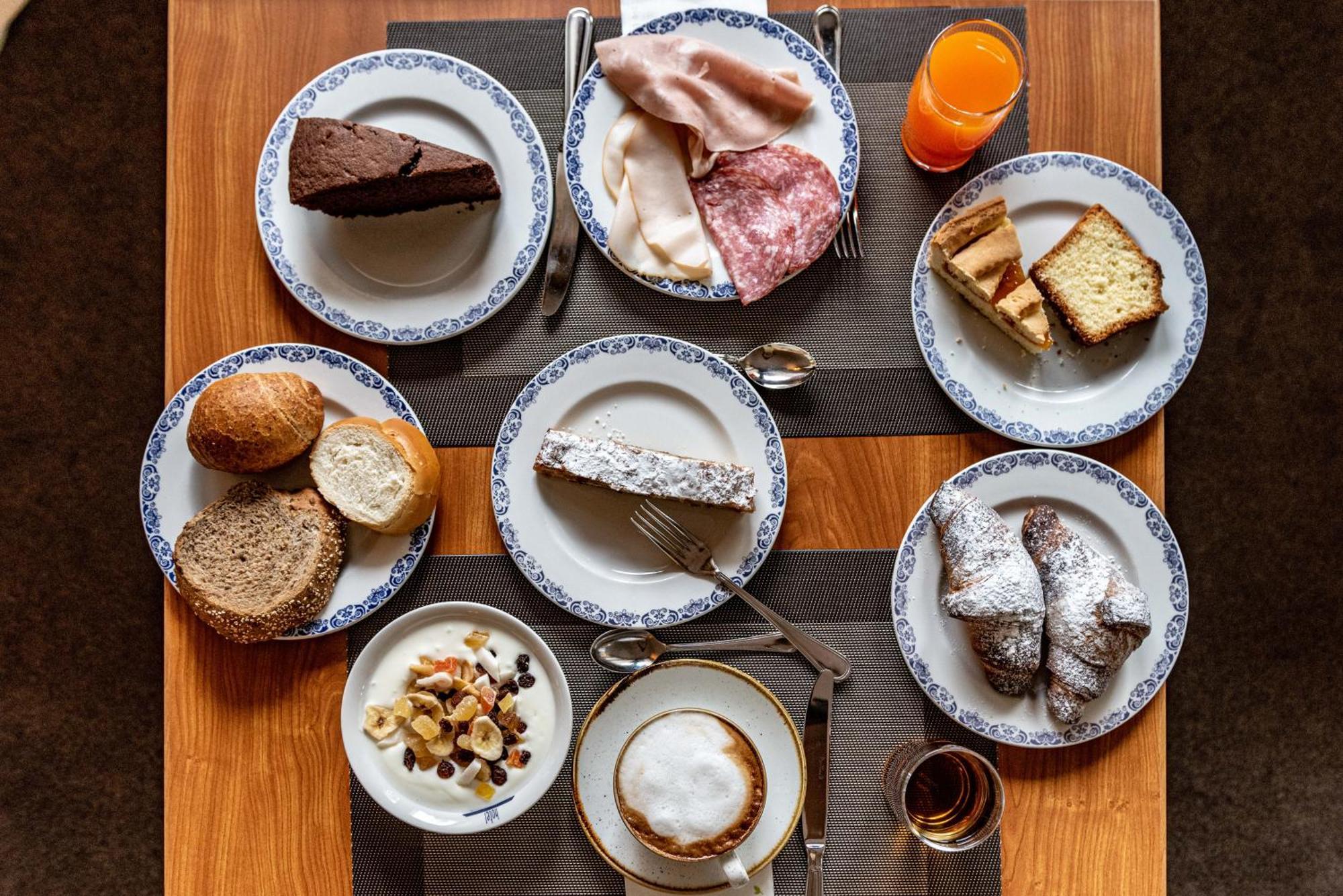 호텔 카미네토 폴가리다 외부 사진